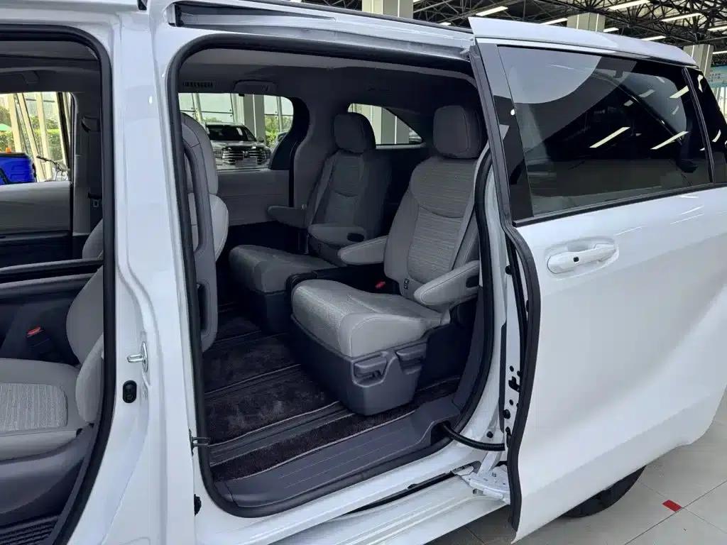2024 Sienna 2.5L Hybrid Comfort Edition — миниатюра 18