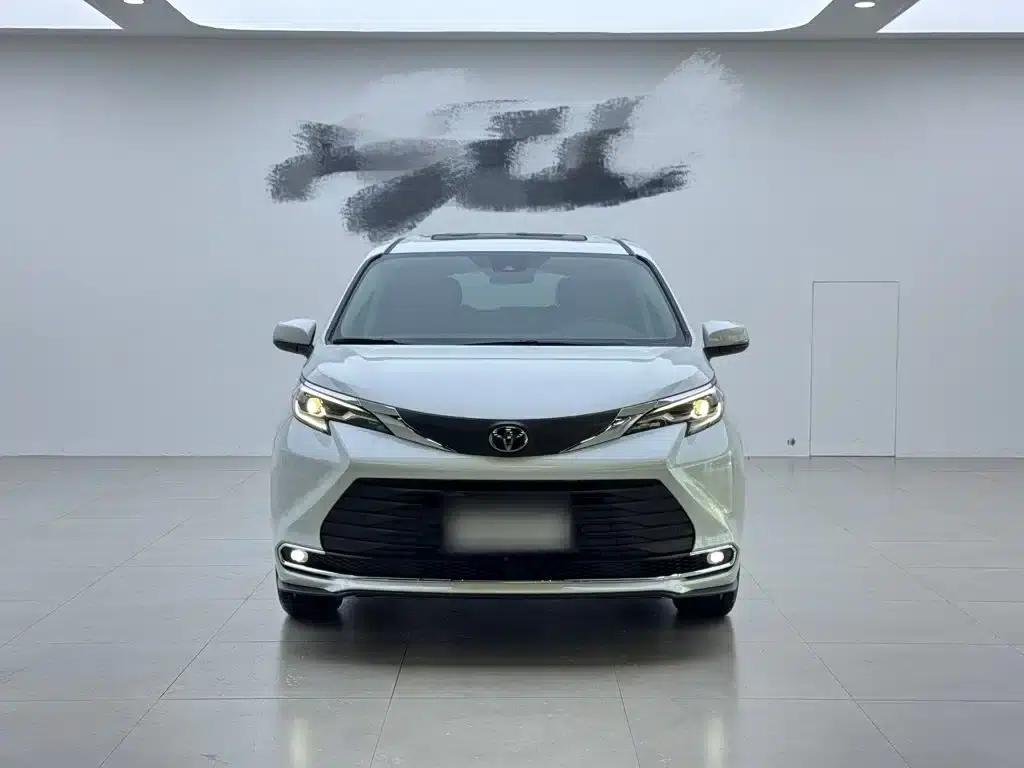 2024 Sienna 2.5L Hybrid Comfort Edition — миниатюра 7