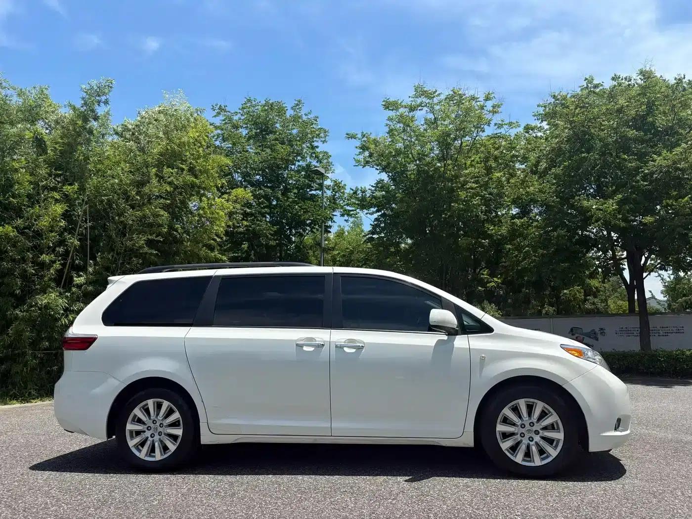 2015 SIENNA 3.5L 2WD LE — миниатюра 3