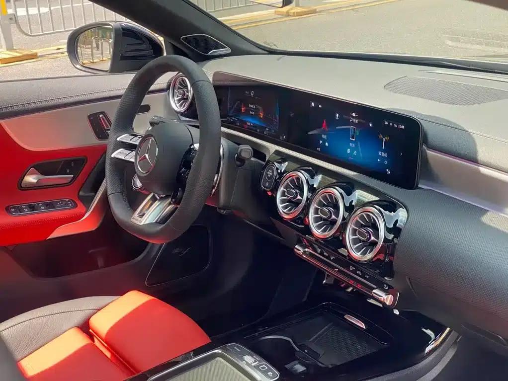 2023 Mercedes-Benz A-Class AMG A 35 L 4MATIC — миниатюра 12