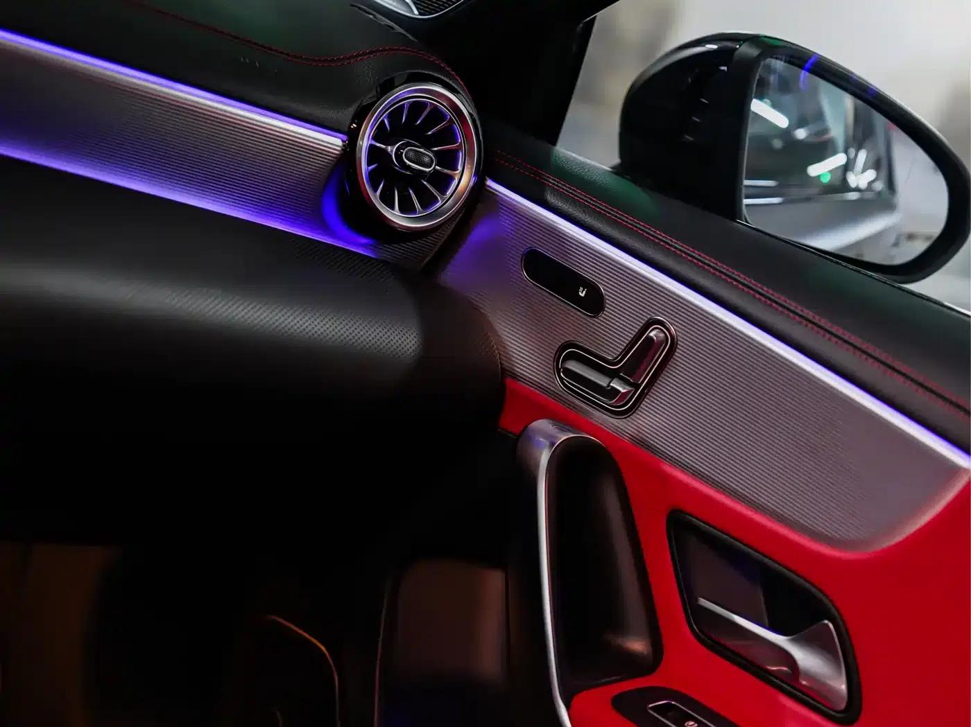 2022 Mercedes-Benz A-Class AMG A 35 L 4MATIC — миниатюра 17