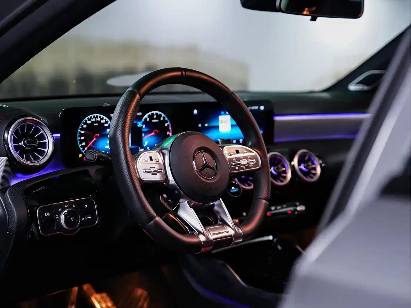 2022 Mercedes-Benz A-Class AMG A 35 L 4MATIC — миниатюра 21