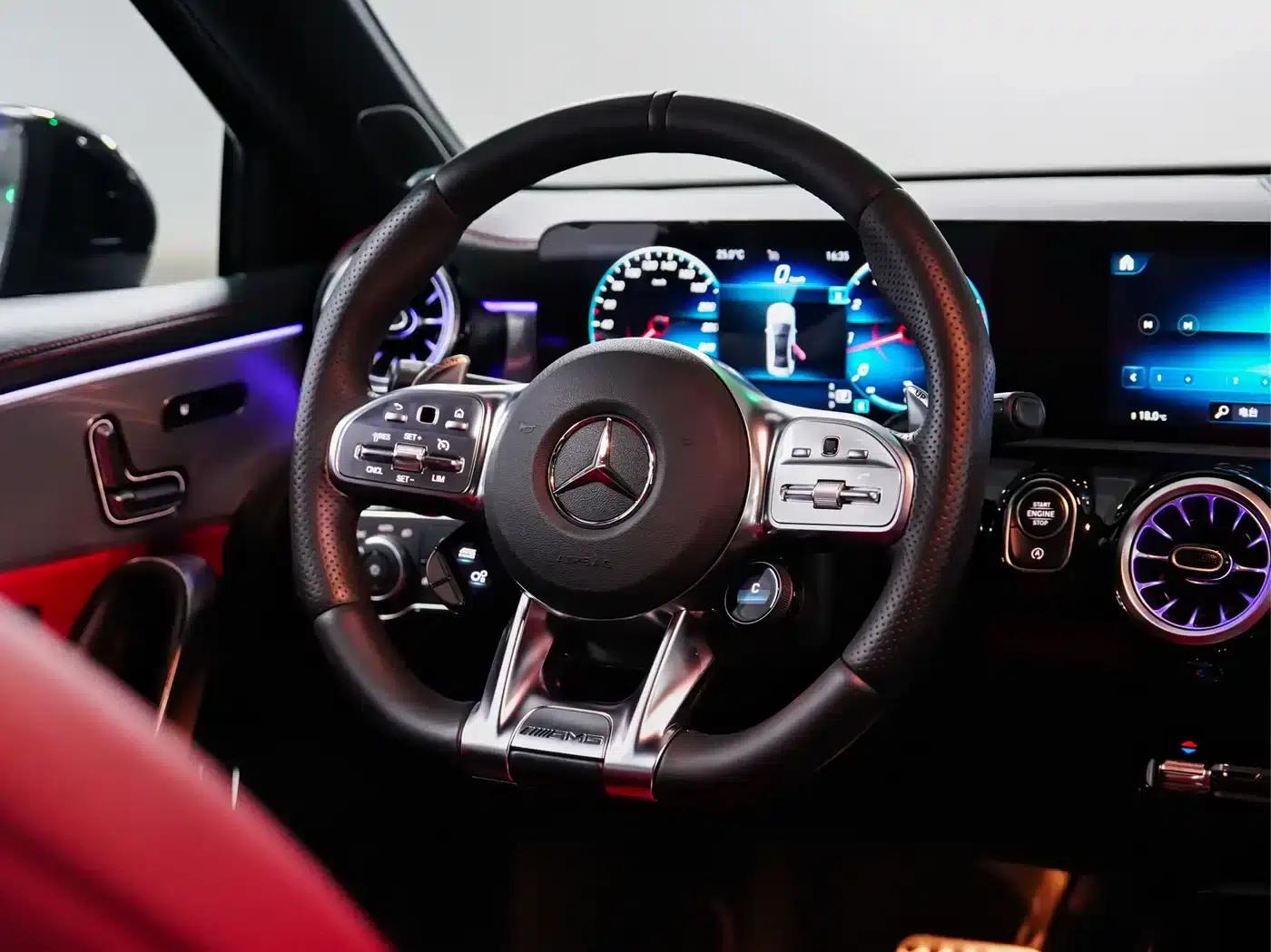 2022 Mercedes-Benz A-Class AMG A 35 L 4MATIC — миниатюра 8