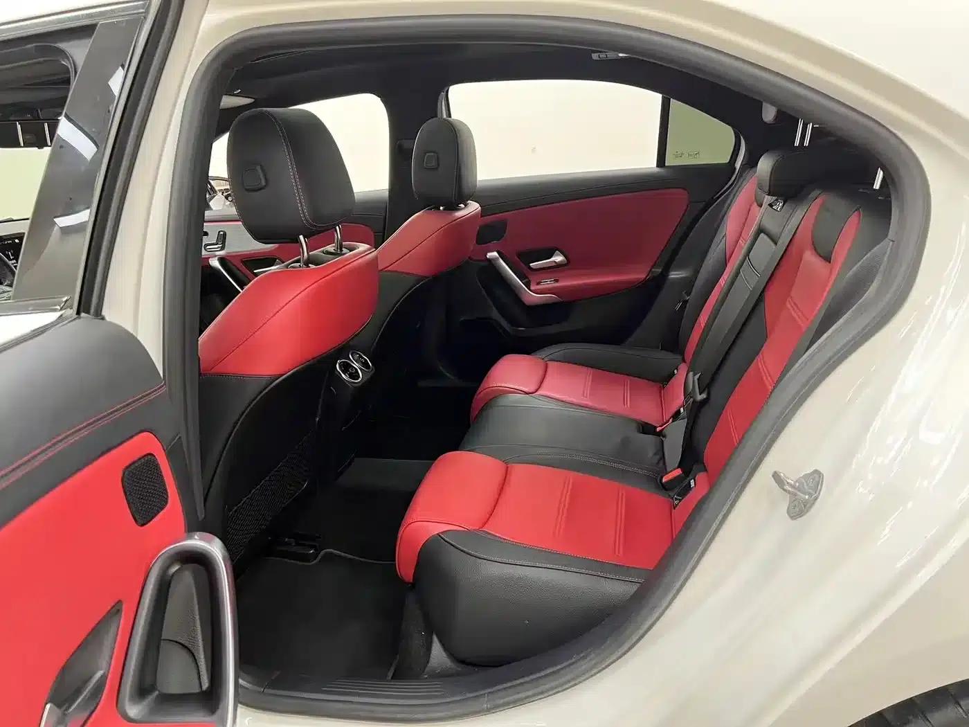 2020 Mercedes-Benz A-Class AMG A 35 L 4MATIC — миниатюра 29