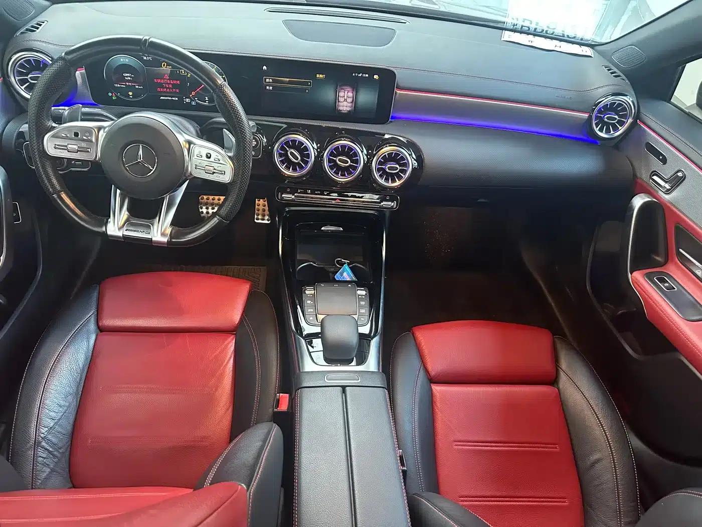 2019 Mercedes-Benz A-Class AMG A 35 L 4MATIC — миниатюра 4