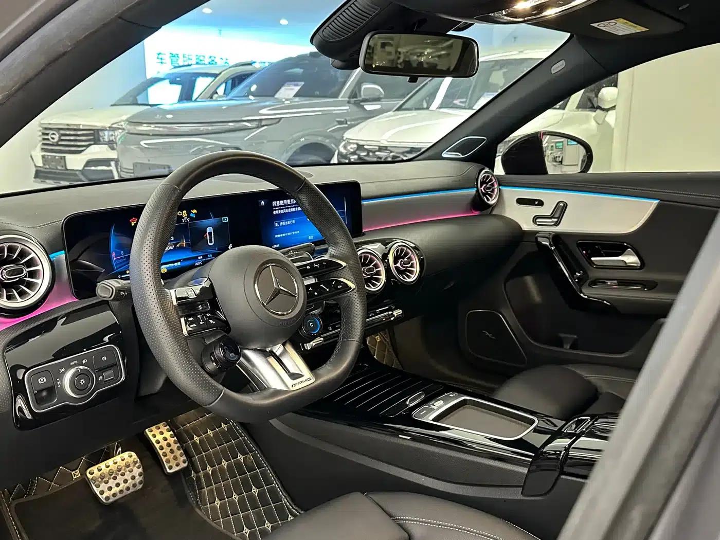 2024 Mercedes-Benz A-Class AMG Facelift AMG A 35 L 4MATIC — миниатюра 11