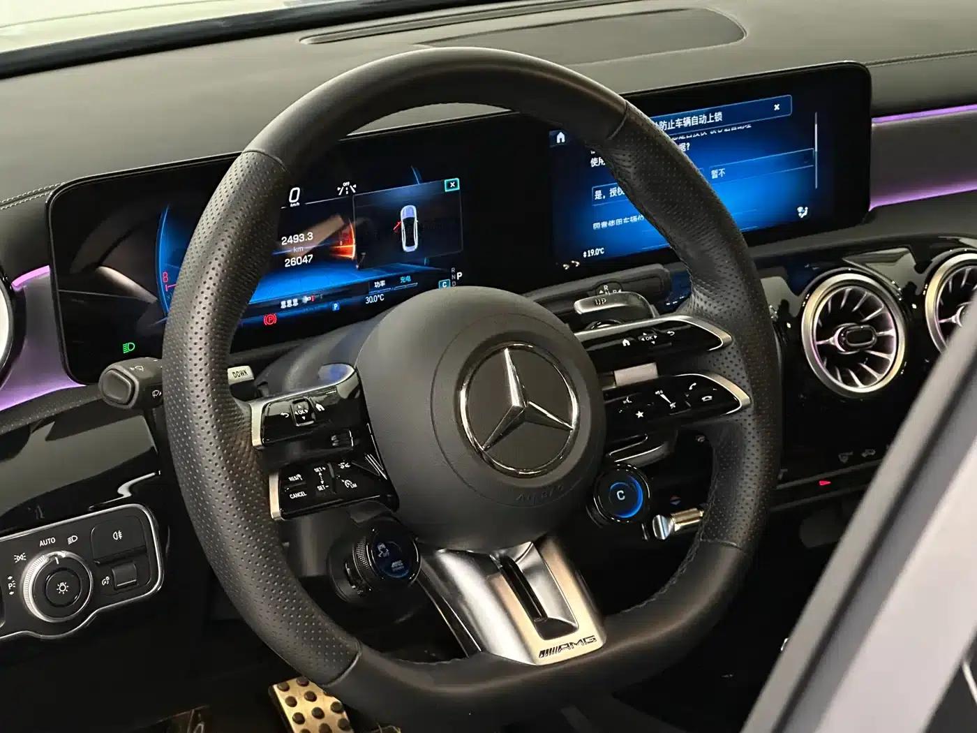 2024 Mercedes-Benz A-Class AMG Facelift AMG A 35 L 4MATIC — миниатюра 24