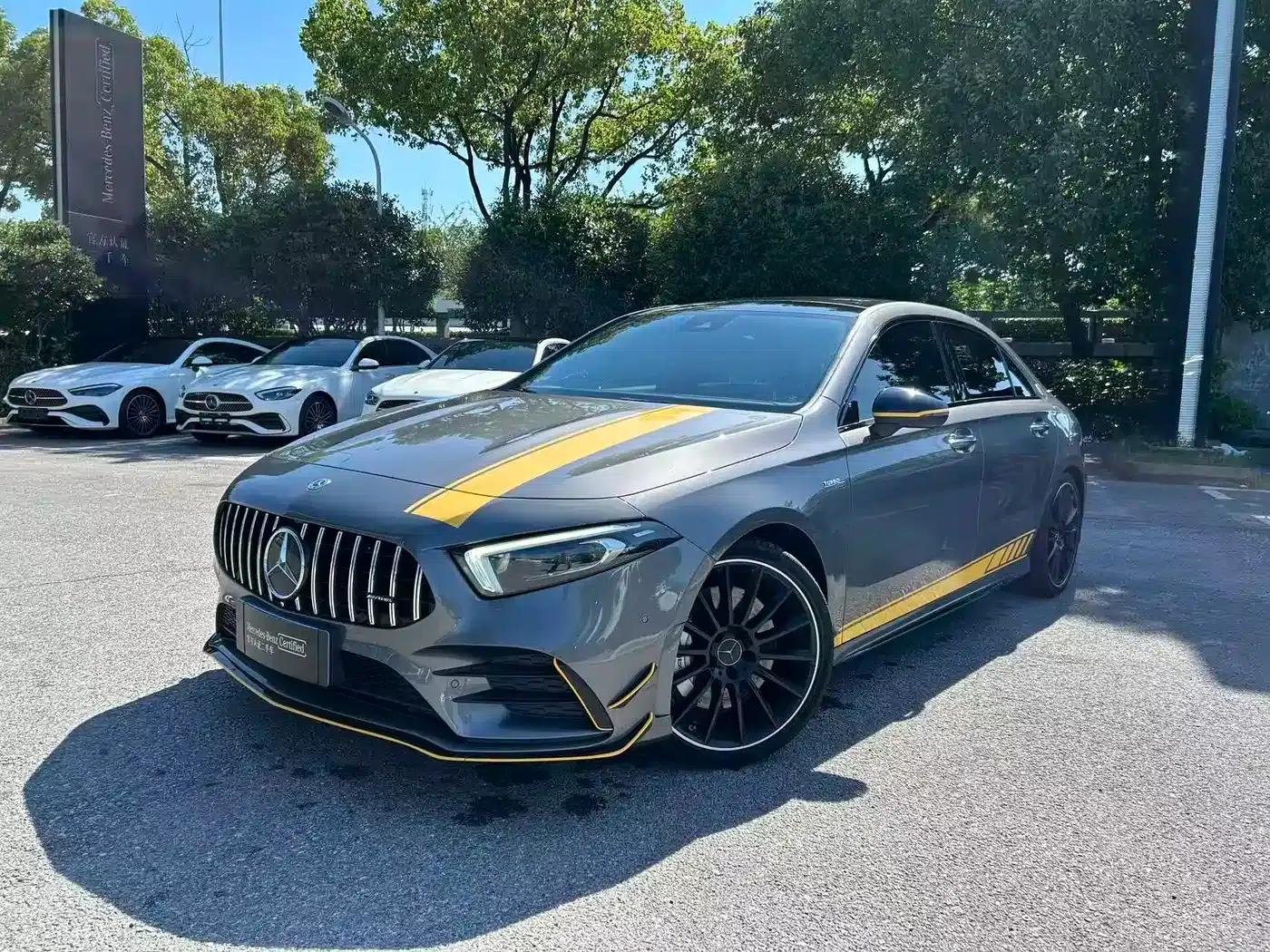 2022 Mercedes-Benz A-Class AMG A 35 L 4MATIC — миниатюра 1