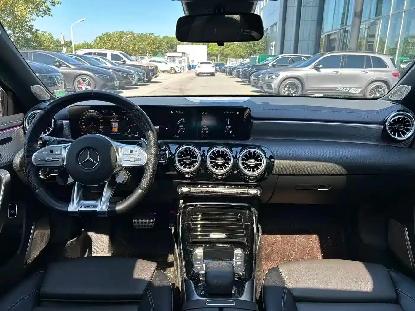 2022 Mercedes-Benz A-Class AMG A 35 L 4MATIC — миниатюра 16