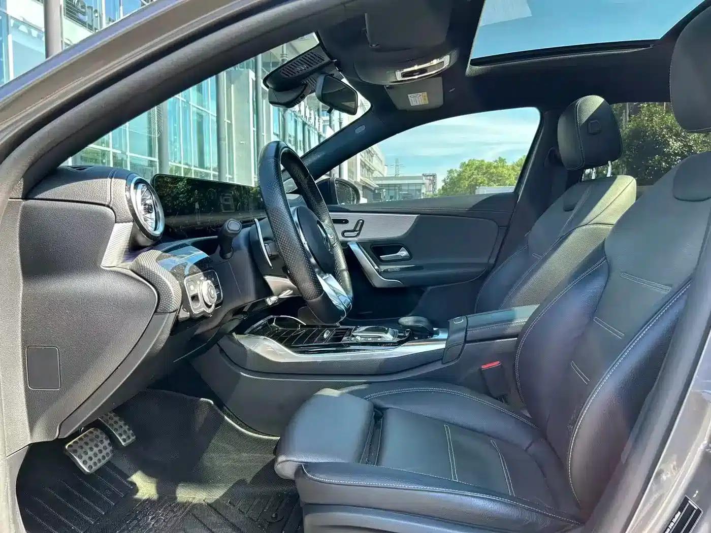 2022 Mercedes-Benz A-Class AMG A 35 L 4MATIC — миниатюра 10