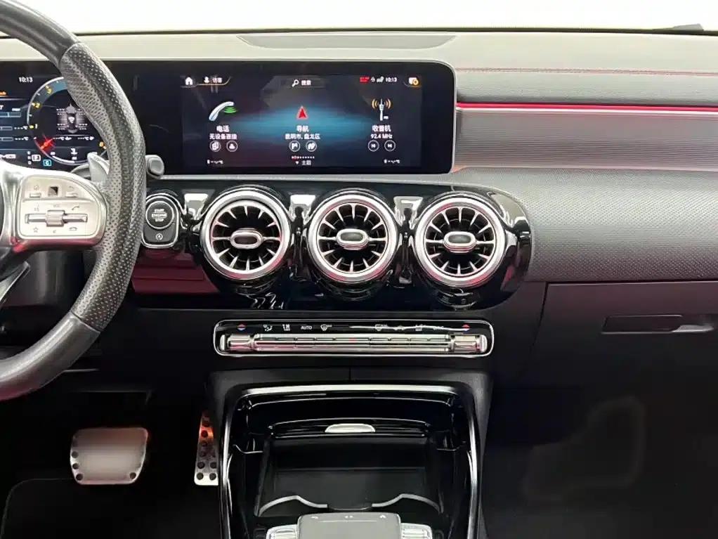 2019 Mercedes-Benz A-Class AMG A 35 L 4MATIC — миниатюра 2