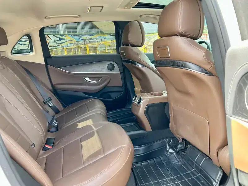 2016 Mercedes-Benz E-Class E 200 L Sport — миниатюра 13