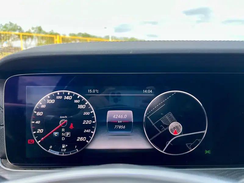 2016 Mercedes-Benz E-Class E 200 L Sport — миниатюра 8