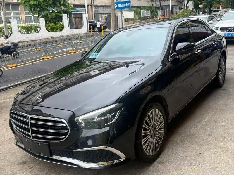 Mercedes-Benz E-Class 2022 Facelift E 300 L Luxury Sedan — миниатюра 1