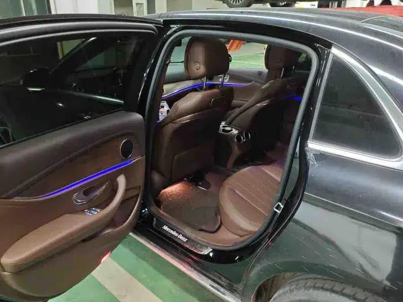 Mercedes-Benz E-Class 2018 Facelift E 300 L Fashion Model — миниатюра 9