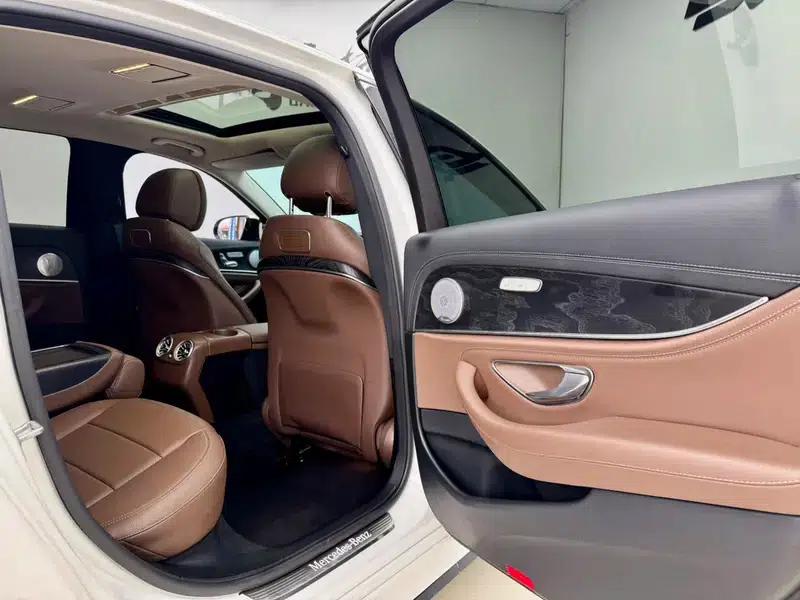 2016 Mercedes-Benz E-Class E 200 L Sport — миниатюра 13