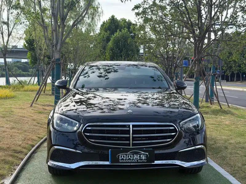 Mercedes-Benz E-Class 2021 Facelift E 300 L Luxury Sedan — миниатюра 2