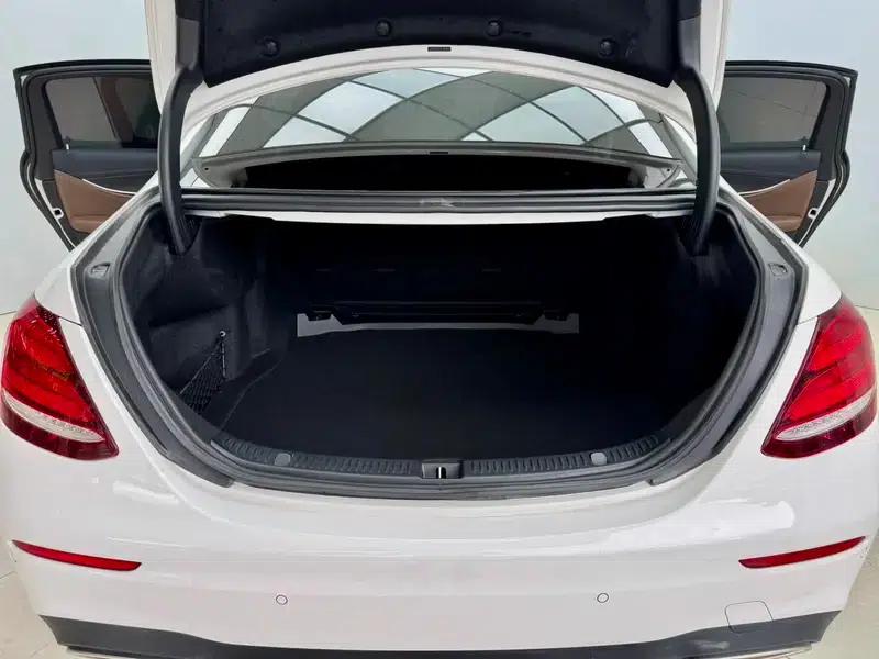 Mercedes-Benz E-Class 2019 E 200 L Sport — миниатюра 23