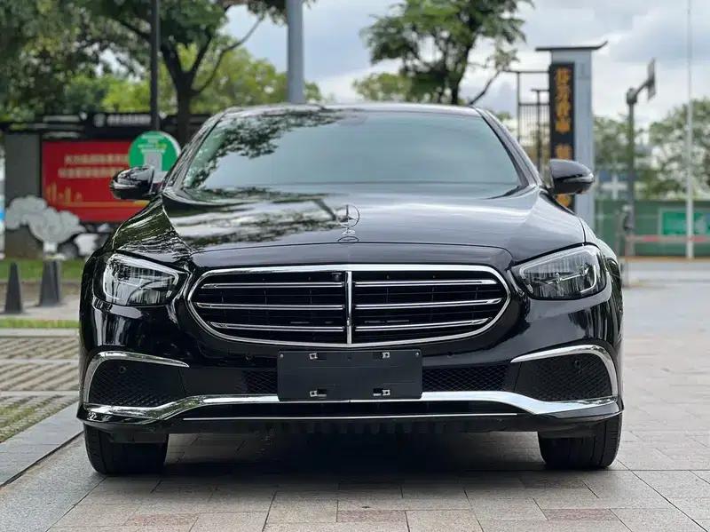 Mercedes-Benz E-Class 2022 Facelift E 300 L Fashion Sedan — миниатюра 2