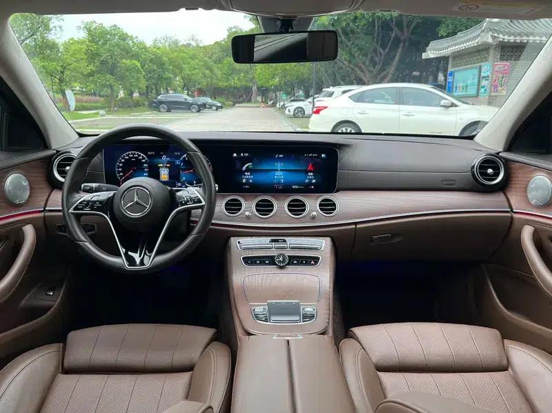 Mercedes-Benz E-Class 2022 Facelift E 300 L Fashion Sedan — миниатюра 15