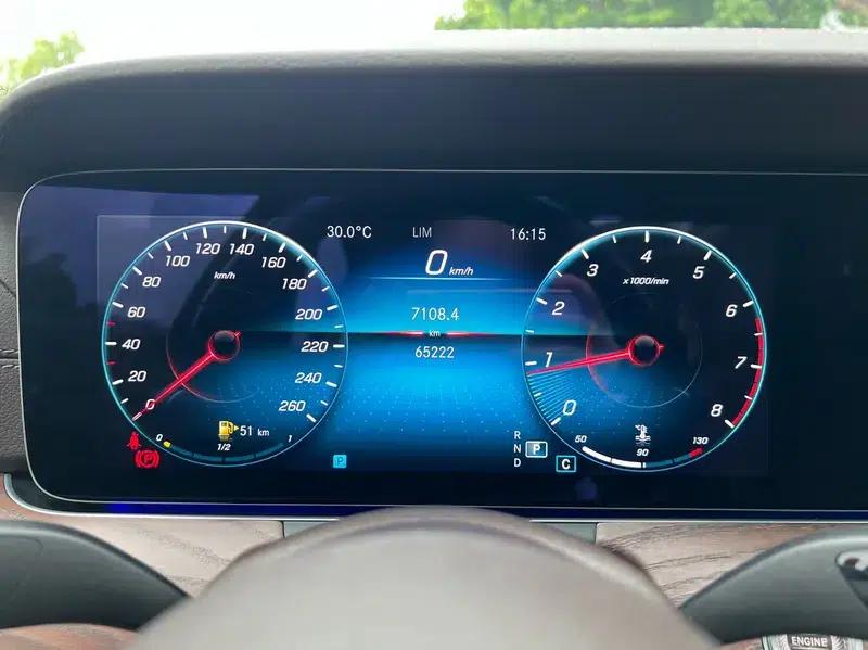 Mercedes-Benz E-Class 2022 Facelift E 300 L Fashion Sedan — миниатюра 17