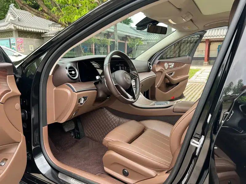 Mercedes-Benz E-Class 2022 Facelift E 300 L Fashion Sedan — миниатюра 24