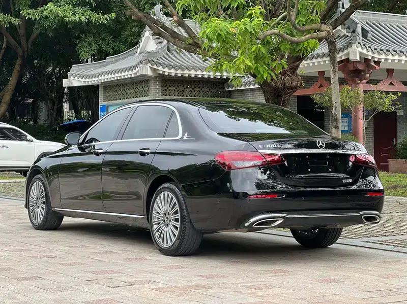 Mercedes-Benz E-Class 2022 Facelift E 300 L Fashion Sedan — миниатюра 5