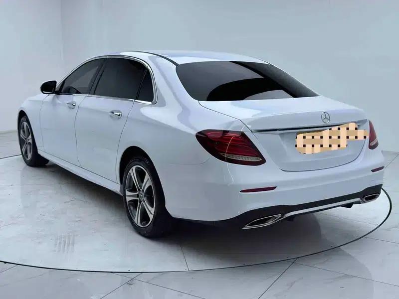 2016 Mercedes-Benz E-Class E 200 L Sport — миниатюра 4