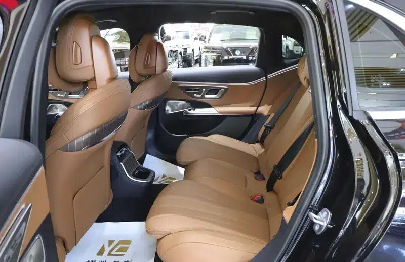 Mercedes-Benz E-Class 2024 E 300 L Luxury Sedan — миниатюра 17