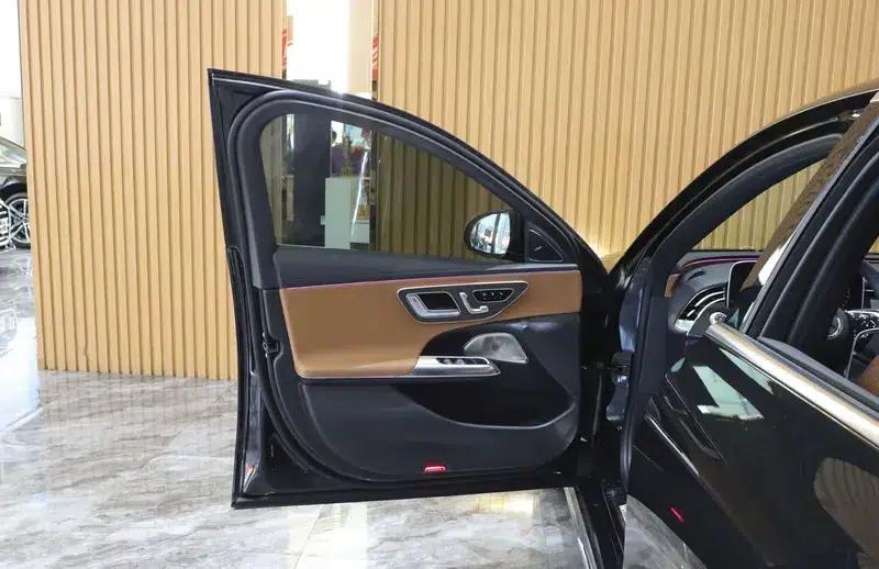 Mercedes-Benz E-Class 2024 E 300 L Luxury Sedan — миниатюра 18