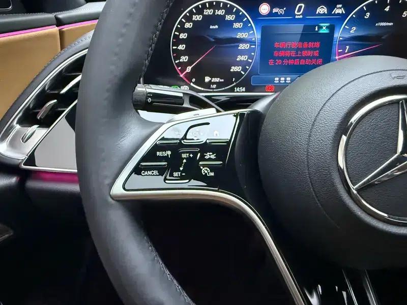 Mercedes-Benz E-Class 2024 E 300 L Fashion Sedan — миниатюра 12
