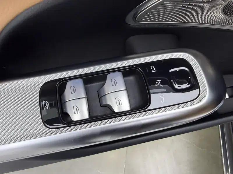 Mercedes-Benz E-Class 2024 E 300 L Fashion Sedan — миниатюра 26