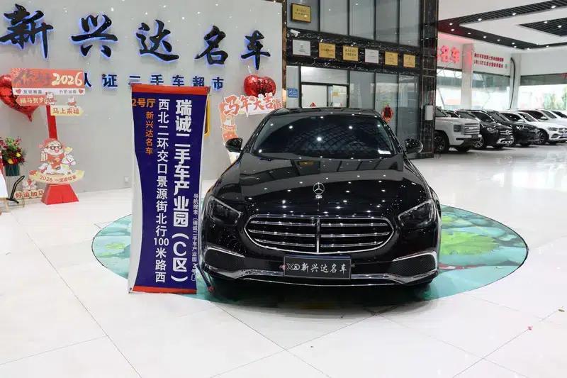 2023 Mercedes-Benz E-Class E 300 L Luxury Sedan — миниатюра 2