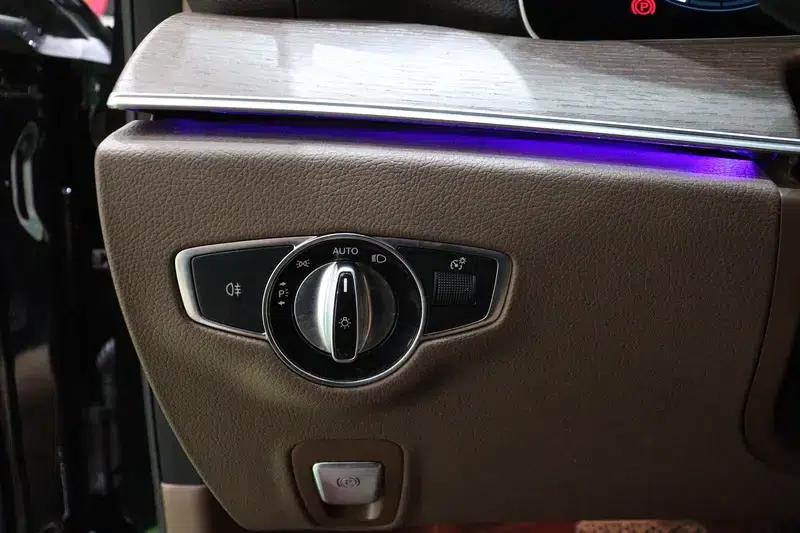 2023 Mercedes-Benz E-Class E 300 L Luxury Sedan — миниатюра 18