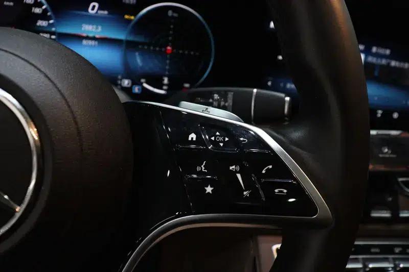 2023 Mercedes-Benz E-Class E 300 L Luxury Sedan — миниатюра 19