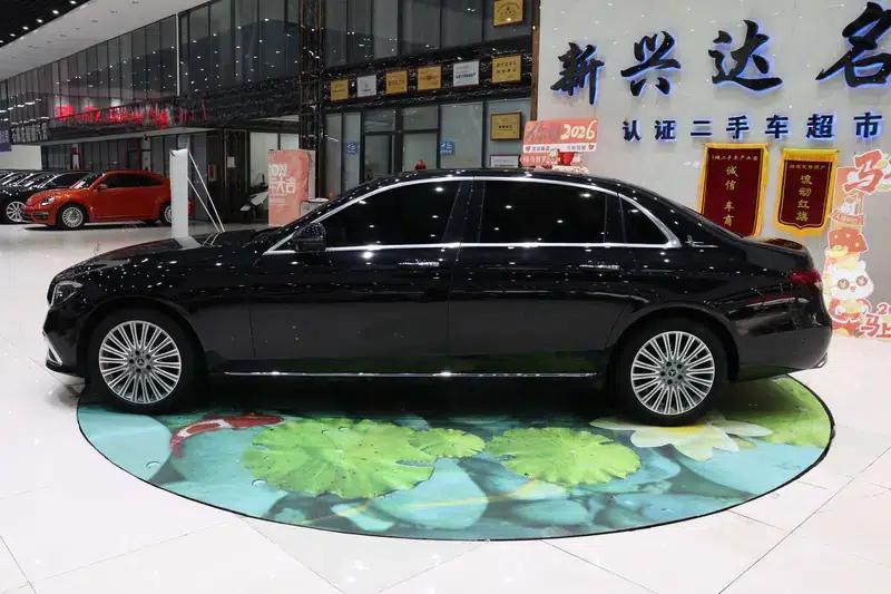 2023 Mercedes-Benz E-Class E 300 L Luxury Sedan — миниатюра 3