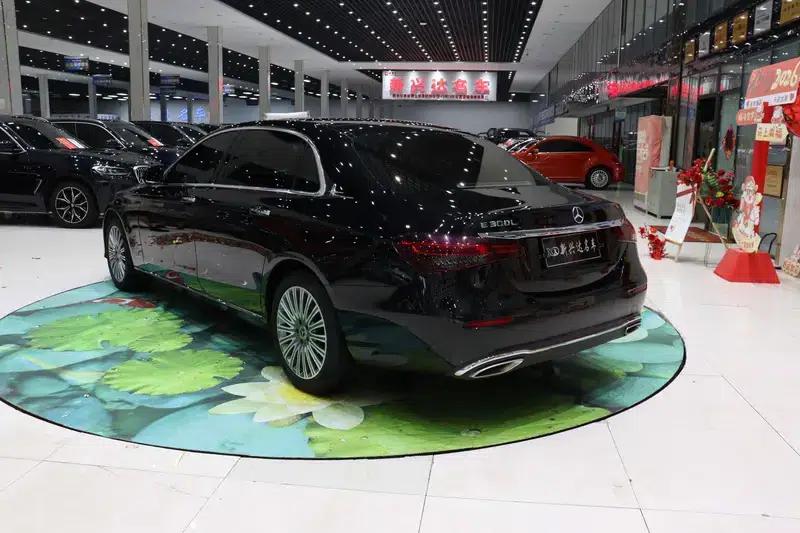 2023 Mercedes-Benz E-Class E 300 L Luxury Sedan — миниатюра 4