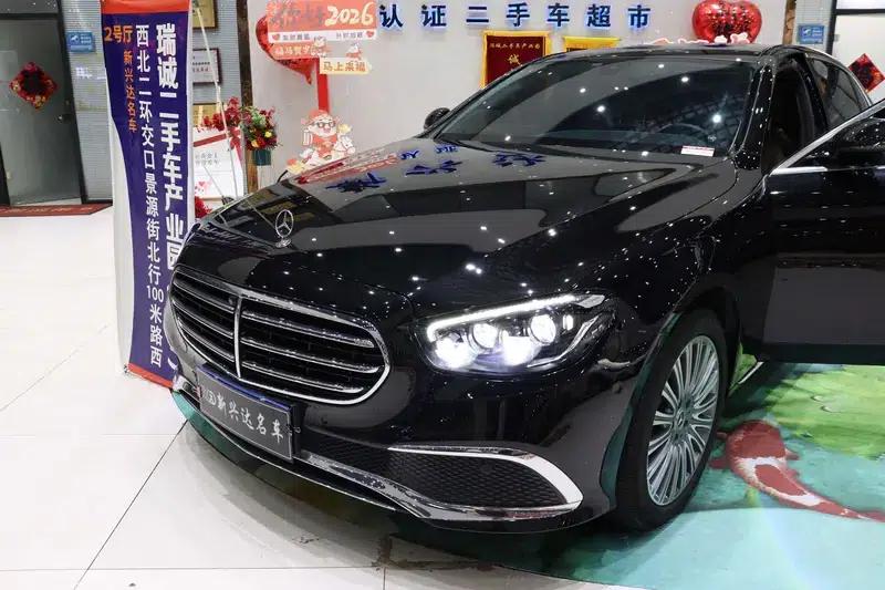 2023 Mercedes-Benz E-Class E 300 L Luxury Sedan — миниатюра 8