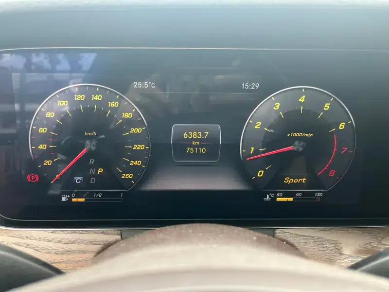 Mercedes-Benz E-Class 2018 Facelift E 300 L Fashion Model — миниатюра 13