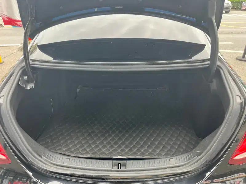 Mercedes-Benz E-Class 2018 Facelift E 300 L Fashion Model — миниатюра 16