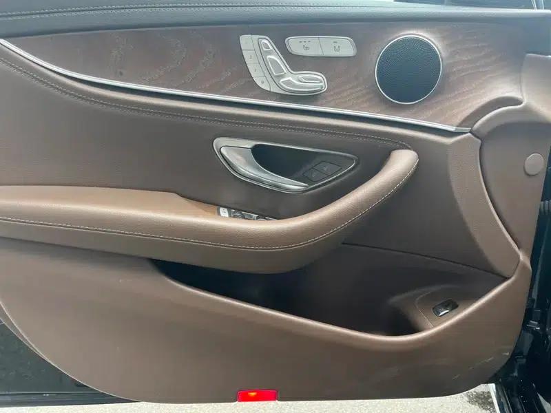 Mercedes-Benz E-Class 2018 Facelift E 300 L Fashion Model — миниатюра 8