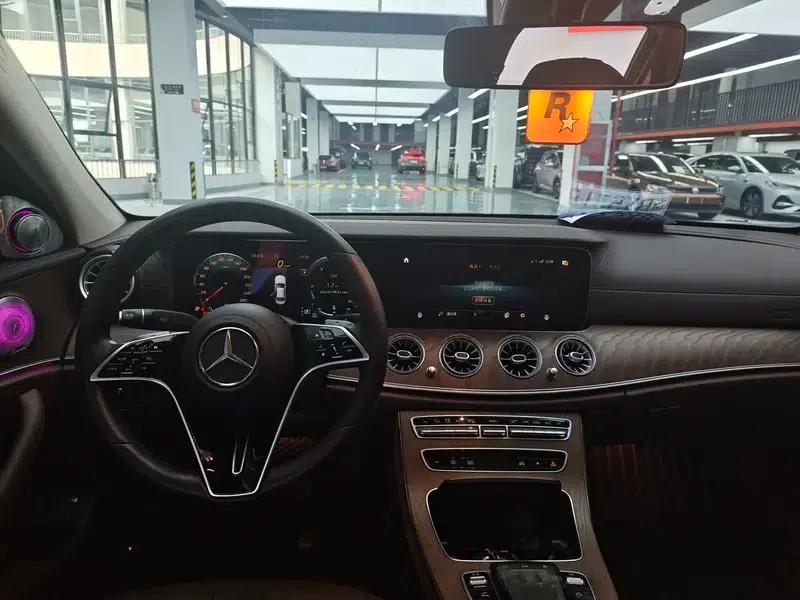 Mercedes-Benz E-Class 2021 Facelift E 300 L Fashion Sedan — миниатюра 8