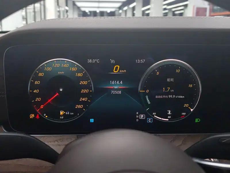 Mercedes-Benz E-Class 2021 Facelift E 300 L Fashion Sedan — миниатюра 9