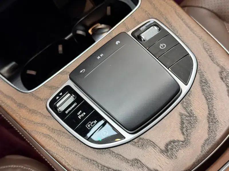 Mercedes-Benz E-Class 2022 Facelift E 300 L Fashion Sedan — миниатюра 11