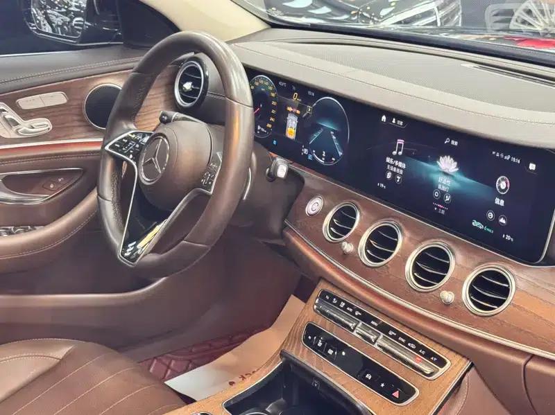 Mercedes-Benz E-Class 2022 Facelift E 300 L Fashion Sedan — миниатюра 32