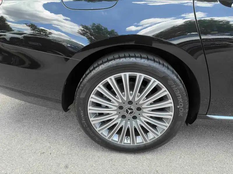 Mercedes-Benz E-Class 2021 Facelift E 300 L Luxury Sedan — миниатюра 4