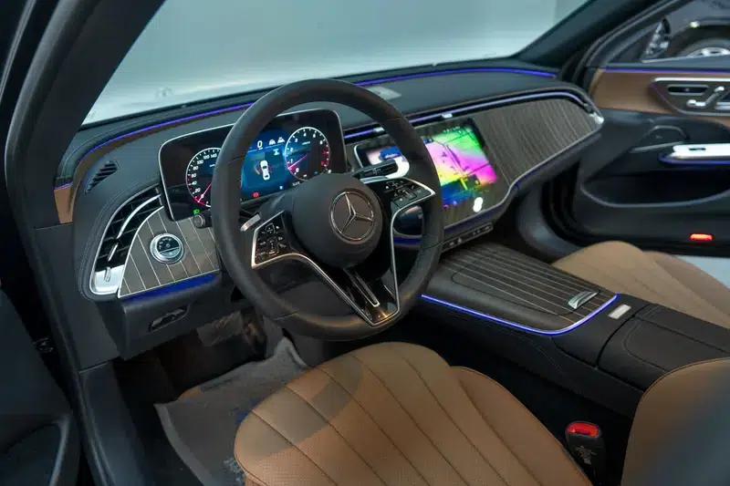 Mercedes-Benz E-Class 2024 E 300 L Fashion Sedan — миниатюра 11