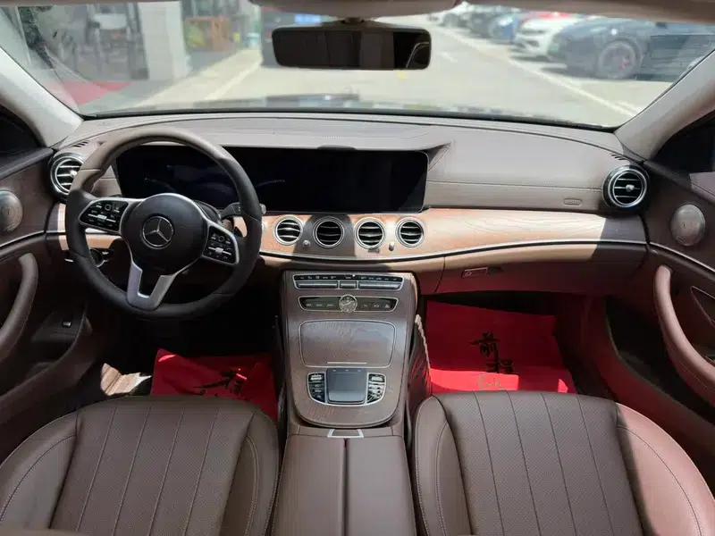 Mercedes-Benz E-Class 2019 E 300 L Fashion Edition — миниатюра 12