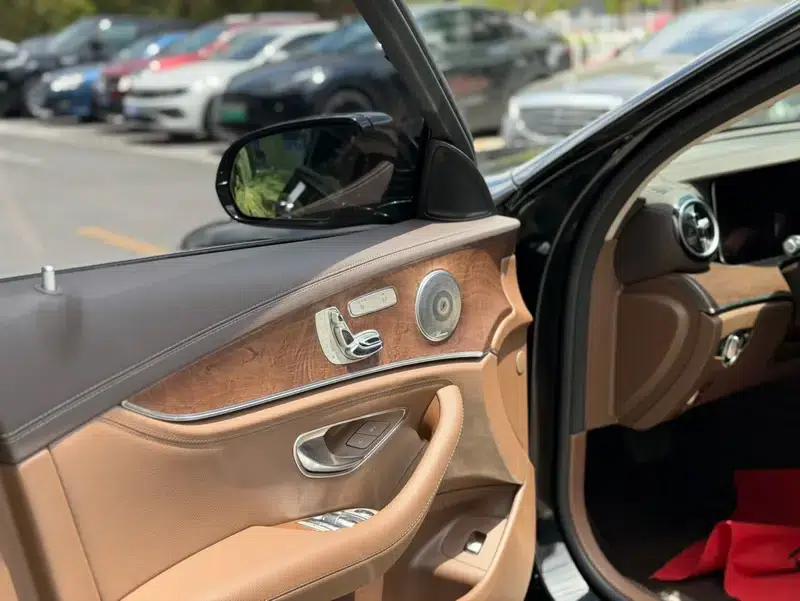 Mercedes-Benz E-Class 2019 E 300 L Fashion Edition — миниатюра 15