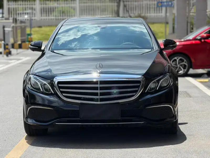 Mercedes-Benz E-Class 2019 E 300 L Fashion Edition — миниатюра 7